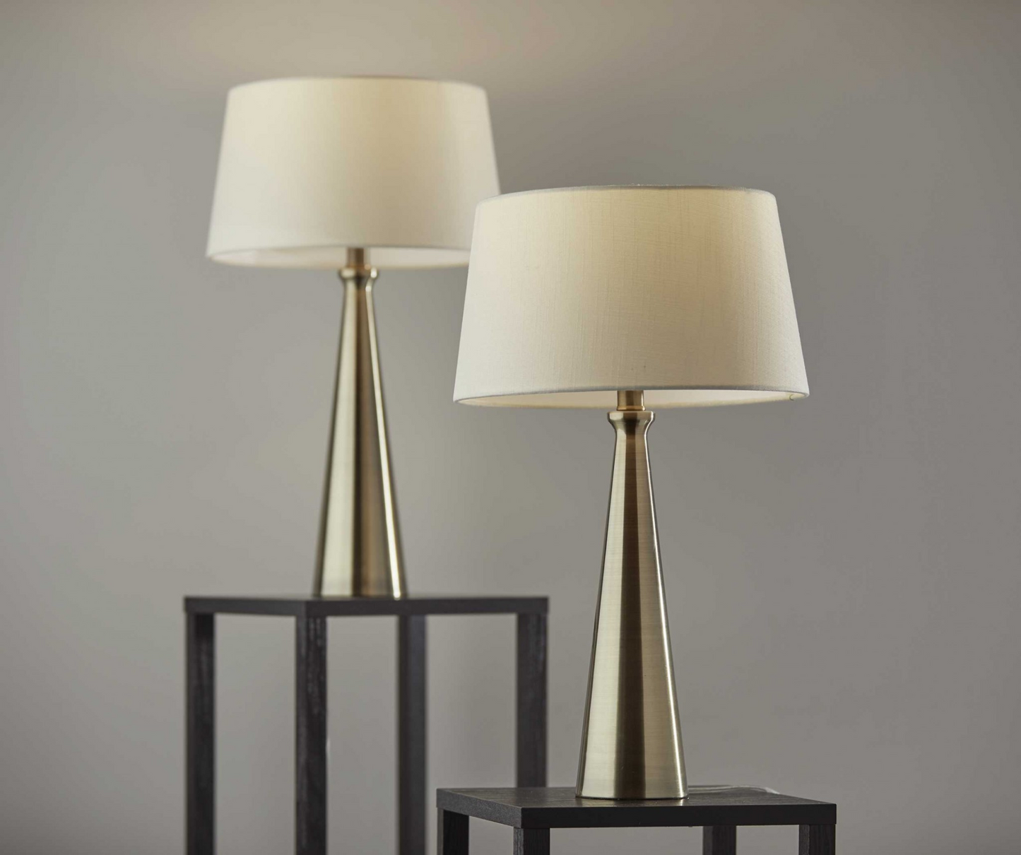 Set Of 2 Contemporary Tapered Brass Metal Table Lamps - Stylish Lighting For Your Home