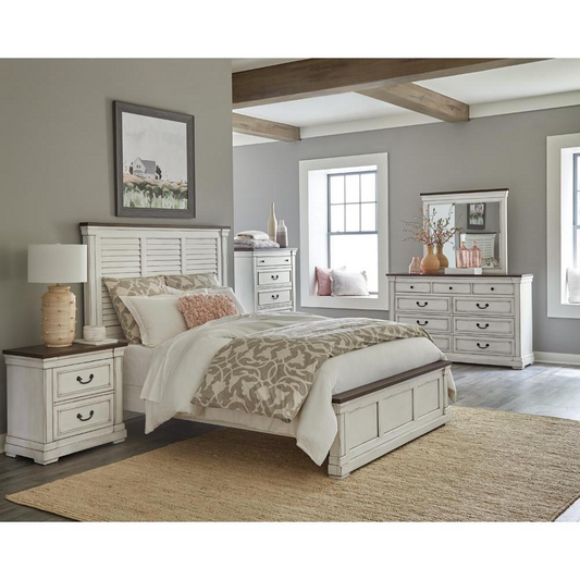 Hillcrest 4-piece Eastern King Panel Bedroom Set White and Dark Rum